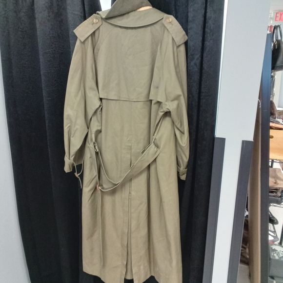 Burberry trench coach